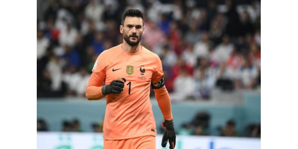 Hugo Lloris tar farvel med landslaget